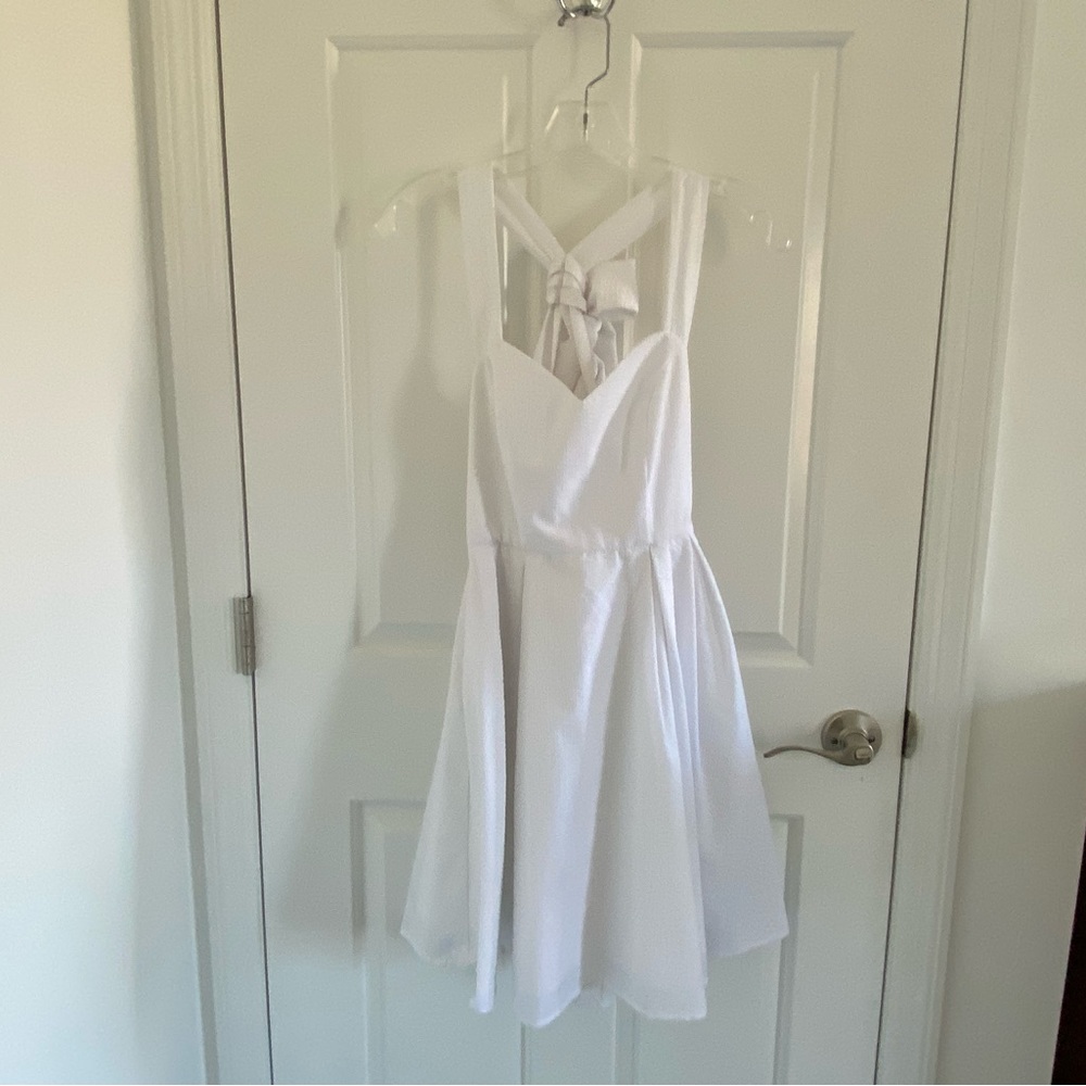 white bow dress